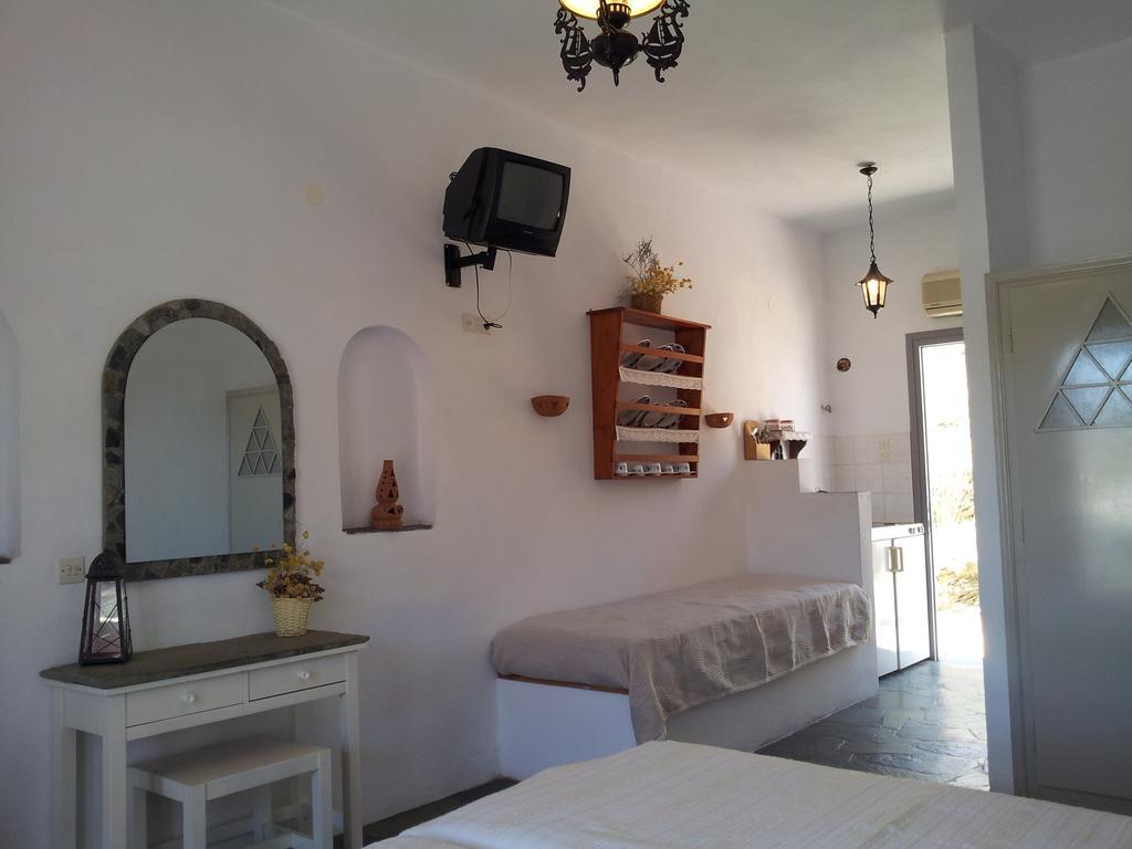Ostria Studios Platis Gialos  Ruang foto